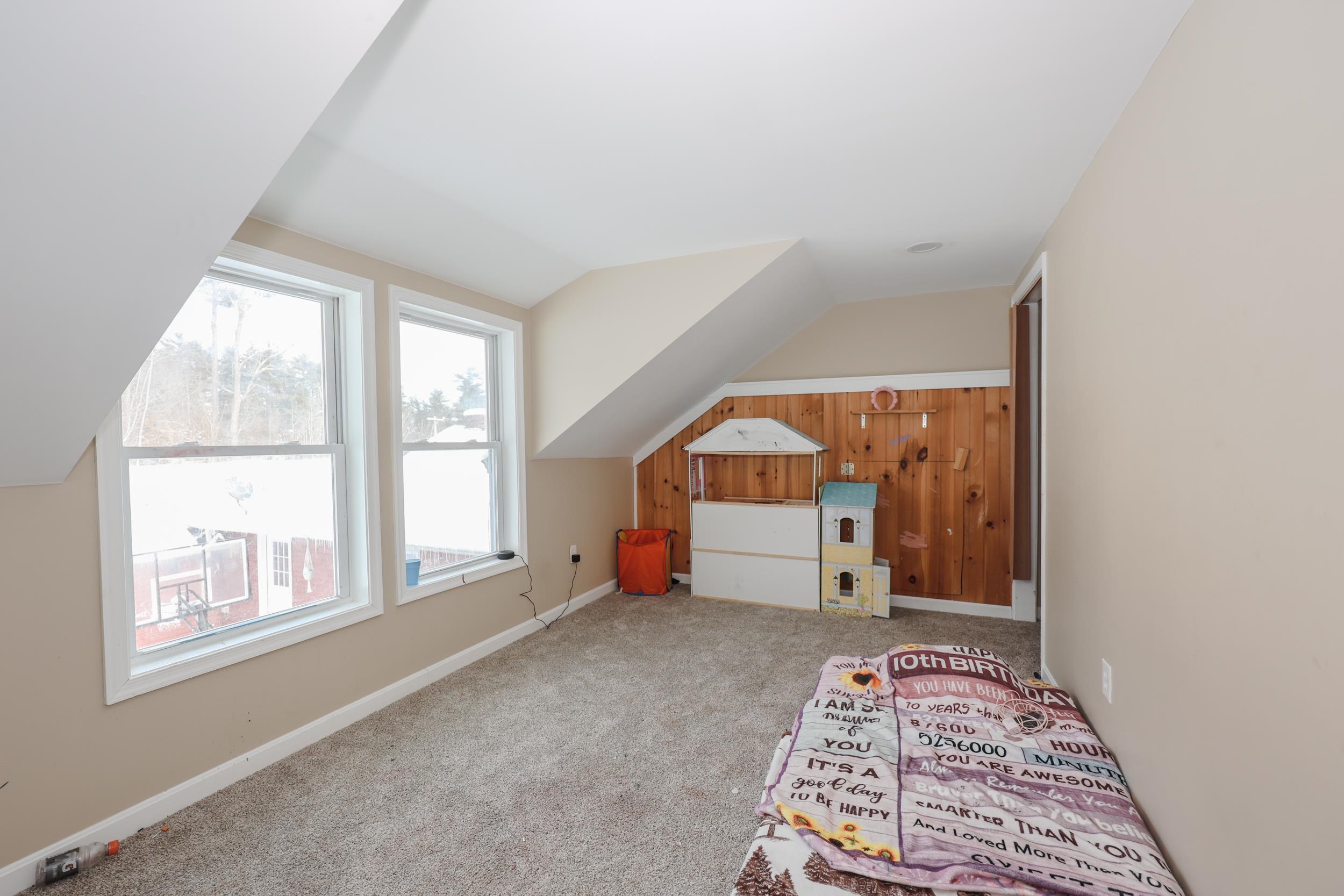 128 North Shore Road Derry, NH 03038 - Photo 13 of 39