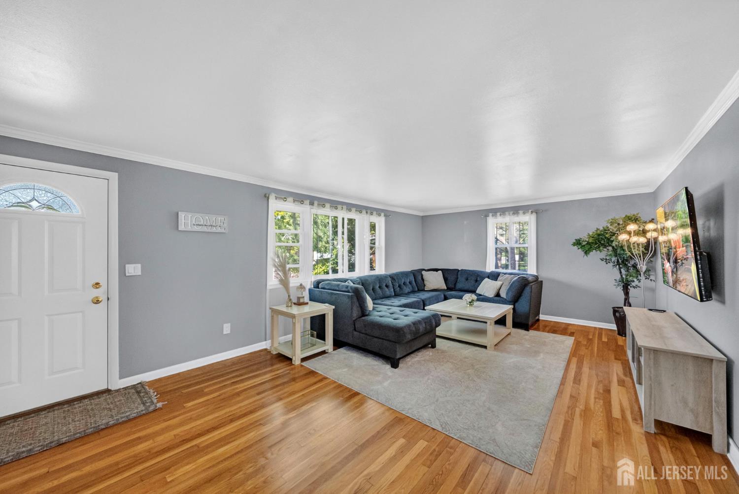 729 Walnut Street Dunellen, NJ 08812 - Photo 4 of 41