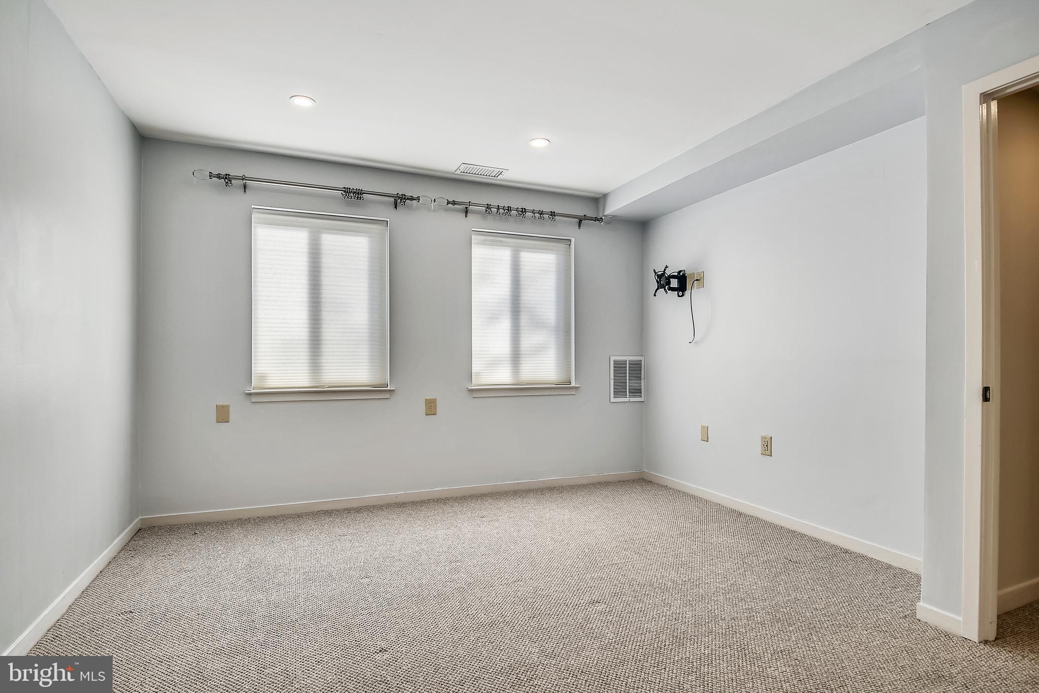 9 West Lee Street, Unit R57 Baltimore, MD 21201 - Photo 16 of 35