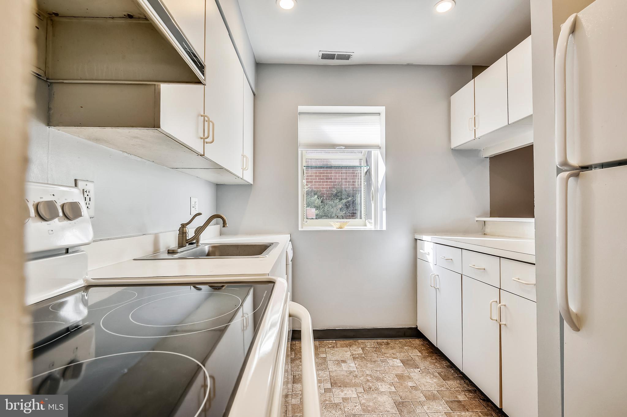 9 West Lee Street, Unit R57 Baltimore, MD 21201 - Photo 8 of 35