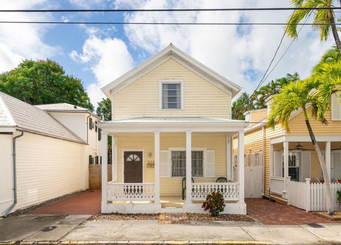 320 Margaret Street Key West, FL 33040 - Photo 7 of 28 FRONT