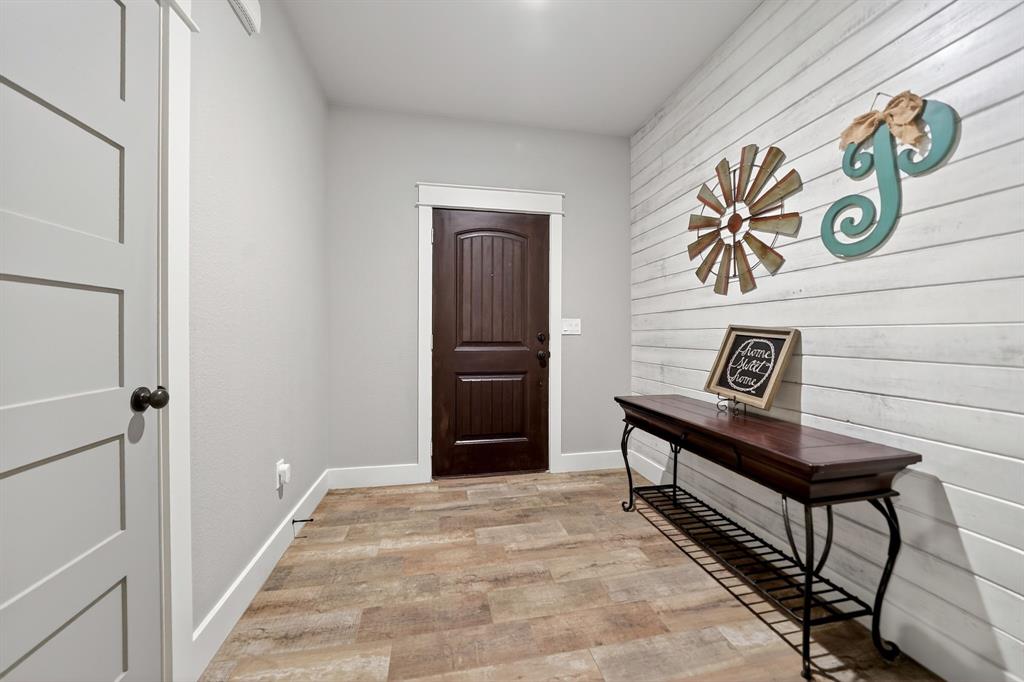 2211 Canyon Lake Road Wills Point, TX 75169 - Photo 5 of 40