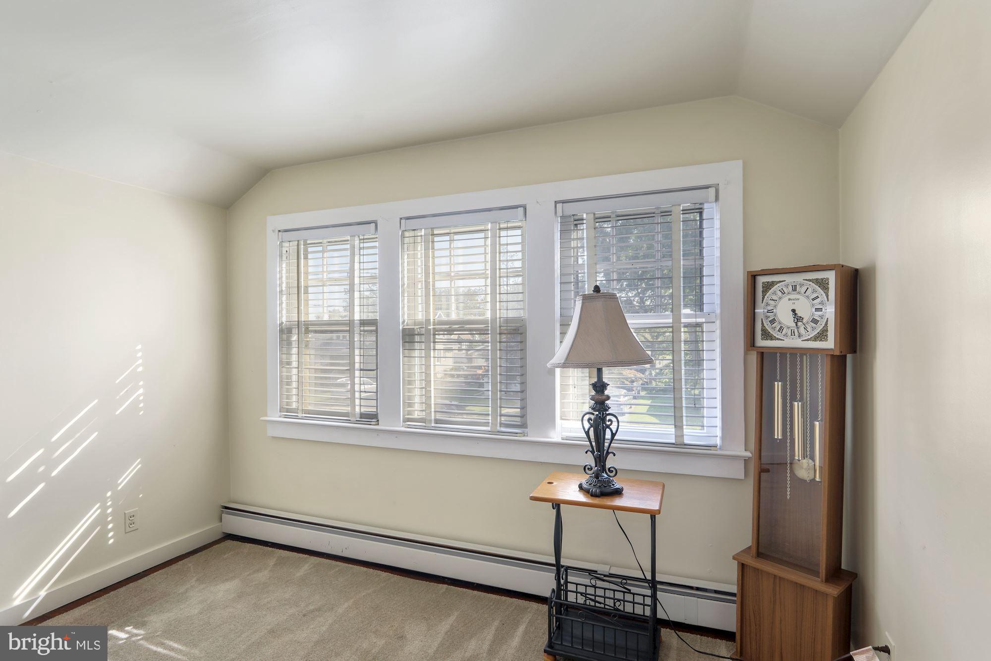 607 Manor Road Beverly, NJ 08010 - Photo 21 of 31 Bedroom
