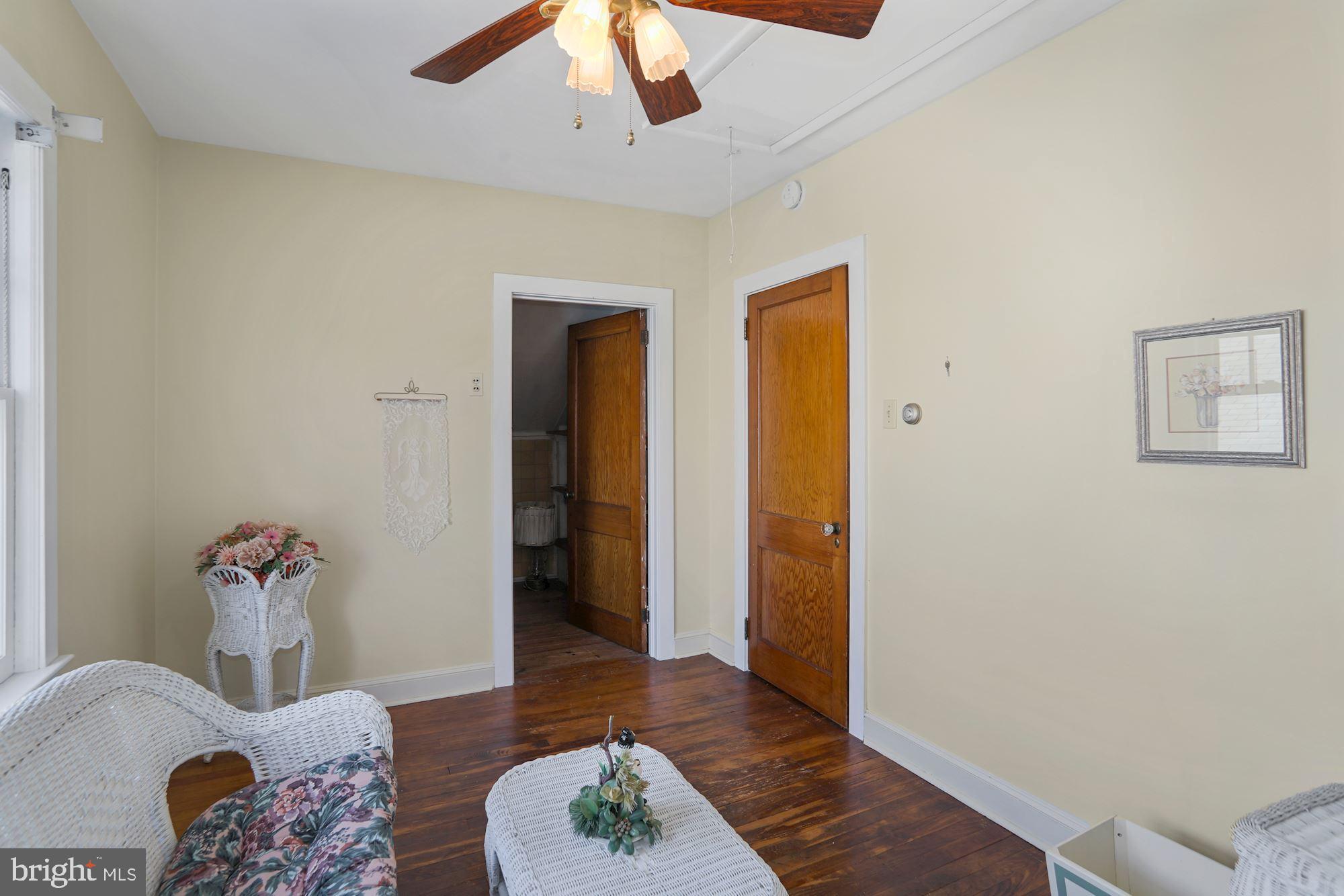 607 Manor Road Beverly, NJ 08010 - Photo 26 of 31 Bedroom