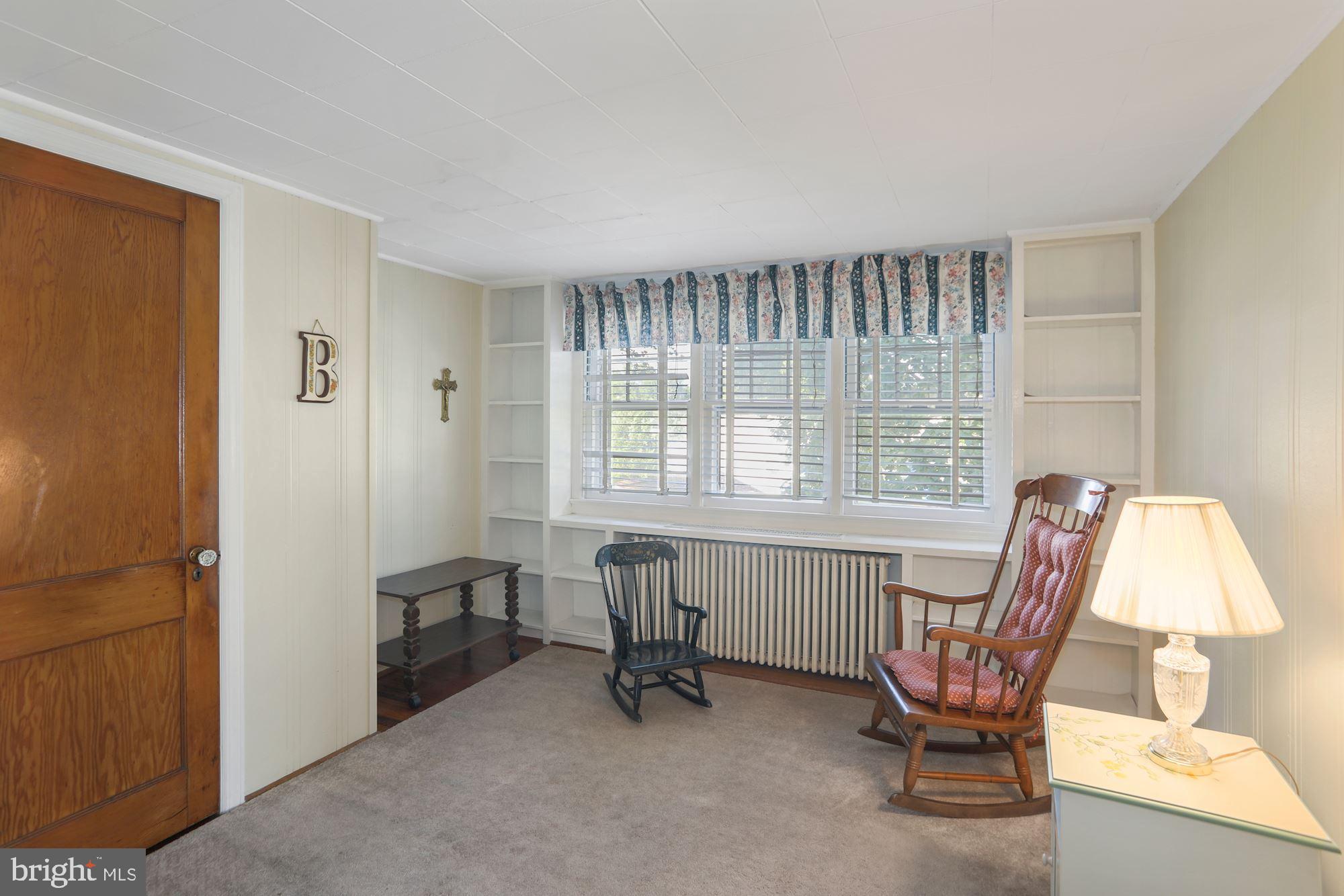 607 Manor Road Beverly, NJ 08010 - Photo 27 of 31 Sitting Room