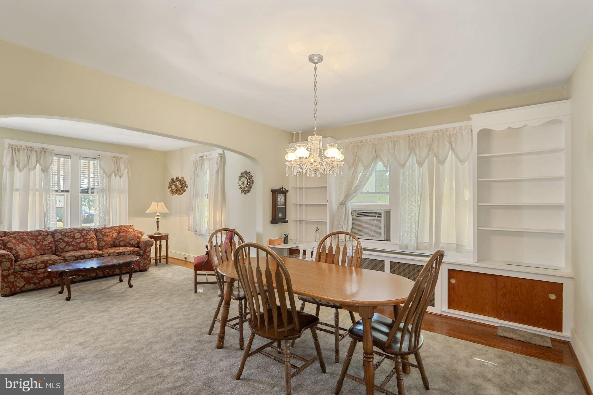 607 Manor Road Beverly, NJ 08010 - Photo 9 of 31 Dining Room