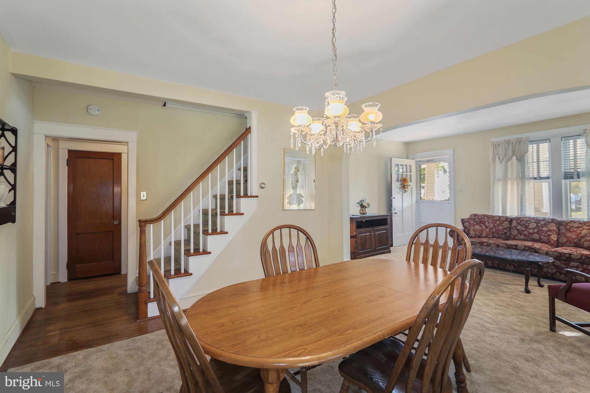 607 Manor Road Beverly, NJ 08010 - Photo 10 of 31 Dining Room