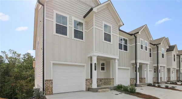 $2,175 | 10 Bridgestone Circle, Unit C1 010, Conyers, GA 30013