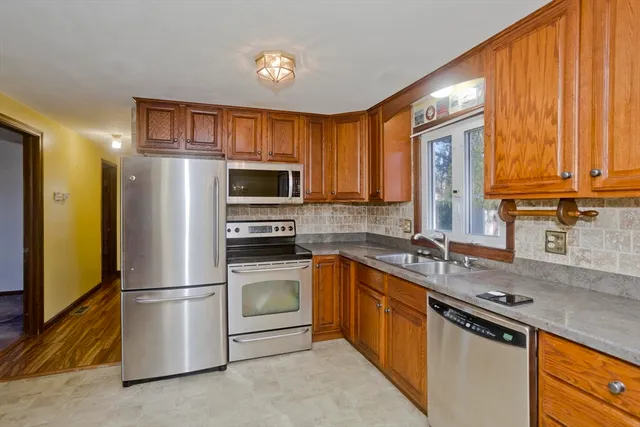 $299,900 | 134 Mallard Circle, Agawam, MA 01001