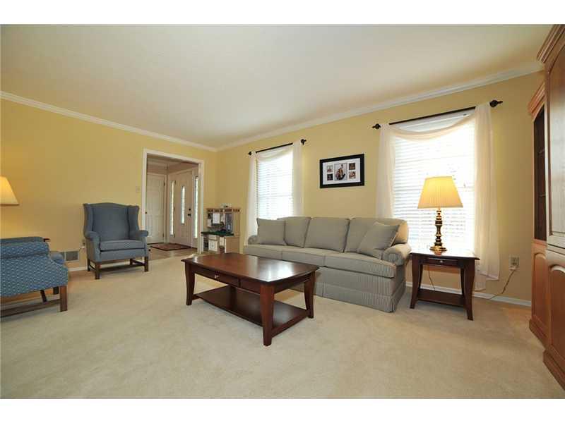 2530 Riva Ridge Court Franklin Park, PA 15090 - Photo 3 of 24 Living Room.