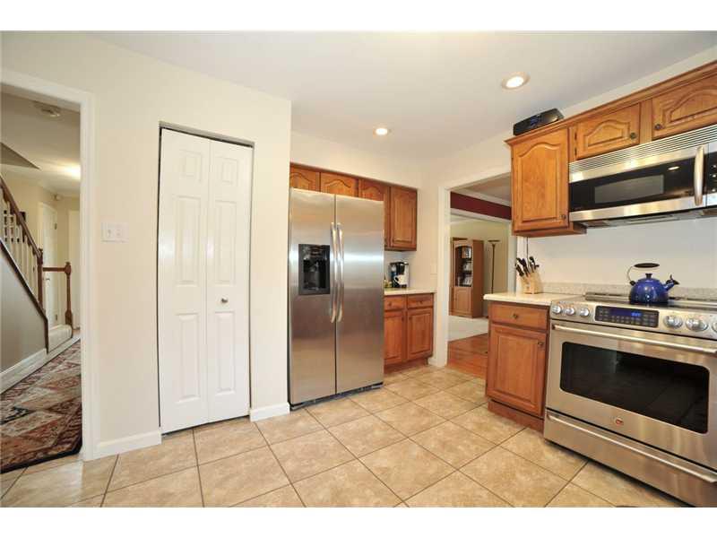 2530 Riva Ridge Court Franklin Park, PA 15090 - Photo 7 of 24 Kitchen.