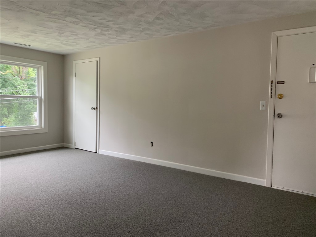 110 Woonsocket Hill Road North Smithfield, RI 02896 - Photo 9 of 20 Second Flloor Living