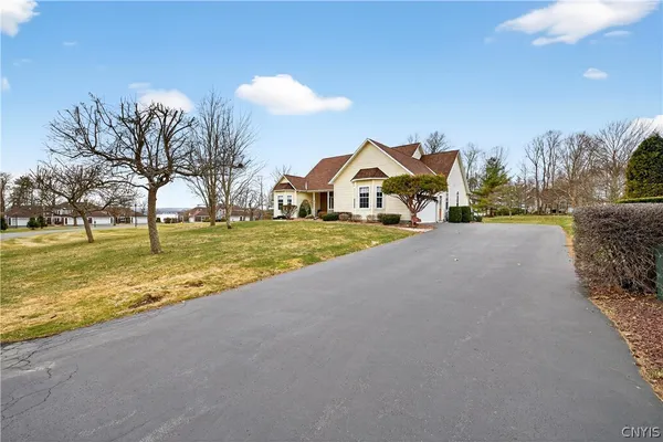 $710,000 | 133 Willowbrook Drive, Owasco, NY 13021