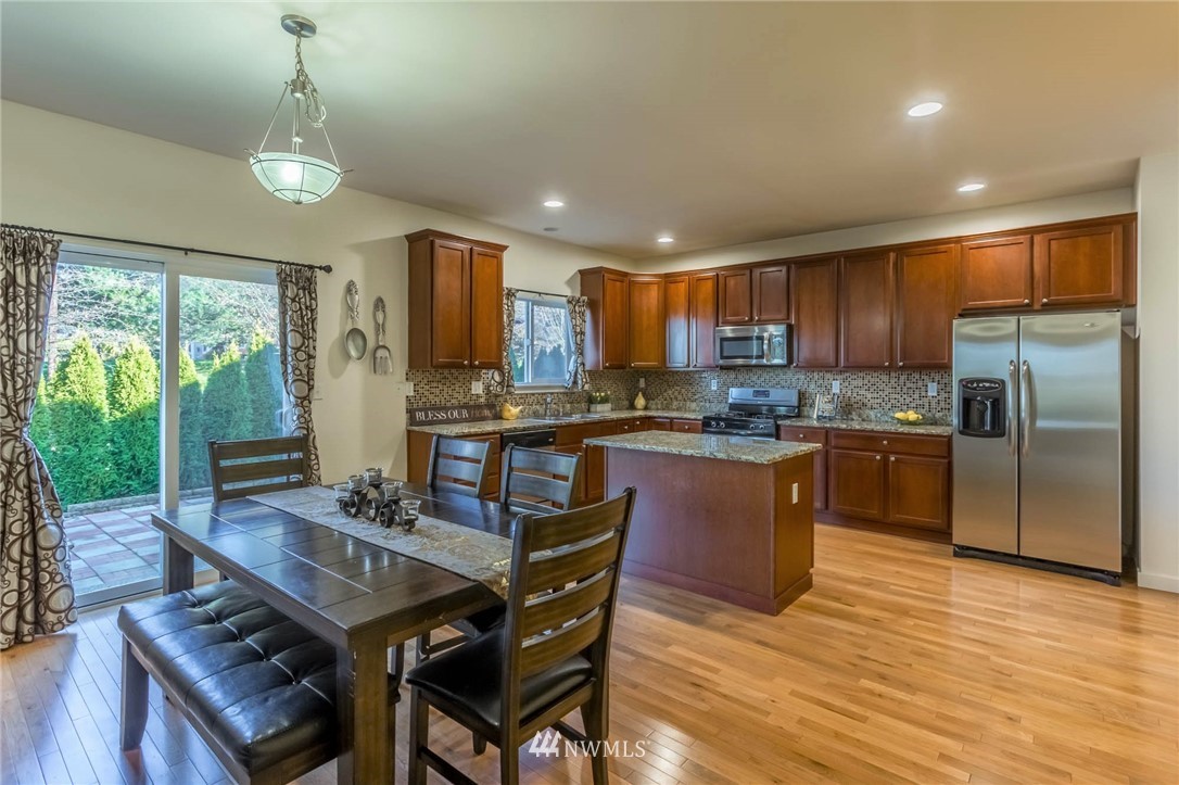 4115 240 Place Southeast Bothell, WA 98021 - Photo 8 of 22