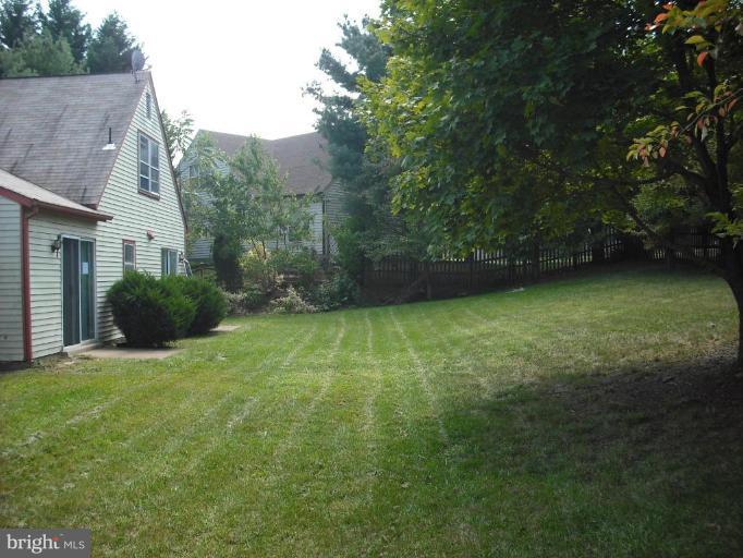 13212 Jasper Road Fairfax, VA 22033 - Photo 3 of 9 Back yard