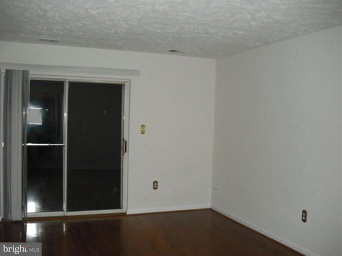 13212 Jasper Road Fairfax, VA 22033 - Photo 8 of 9 Family Room
