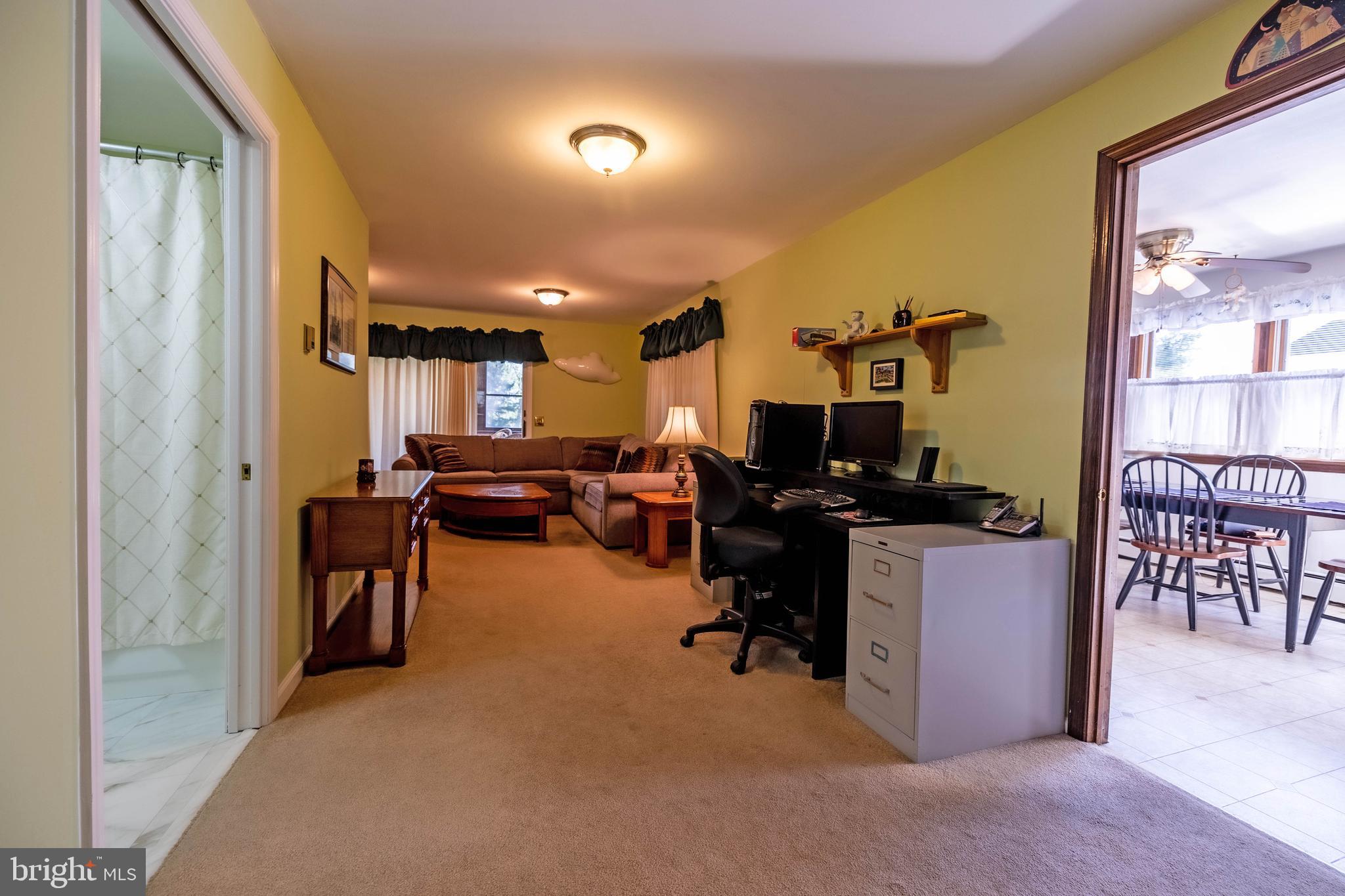 8025 Pine Road Philadelphia, PA 19111 - Photo 19 of 32 Gallery Image 19