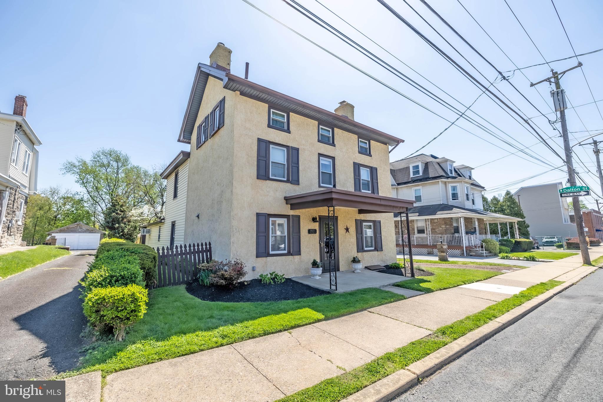 8025 Pine Road Philadelphia, PA 19111 - Photo 2 of 32 Gallery Image 2