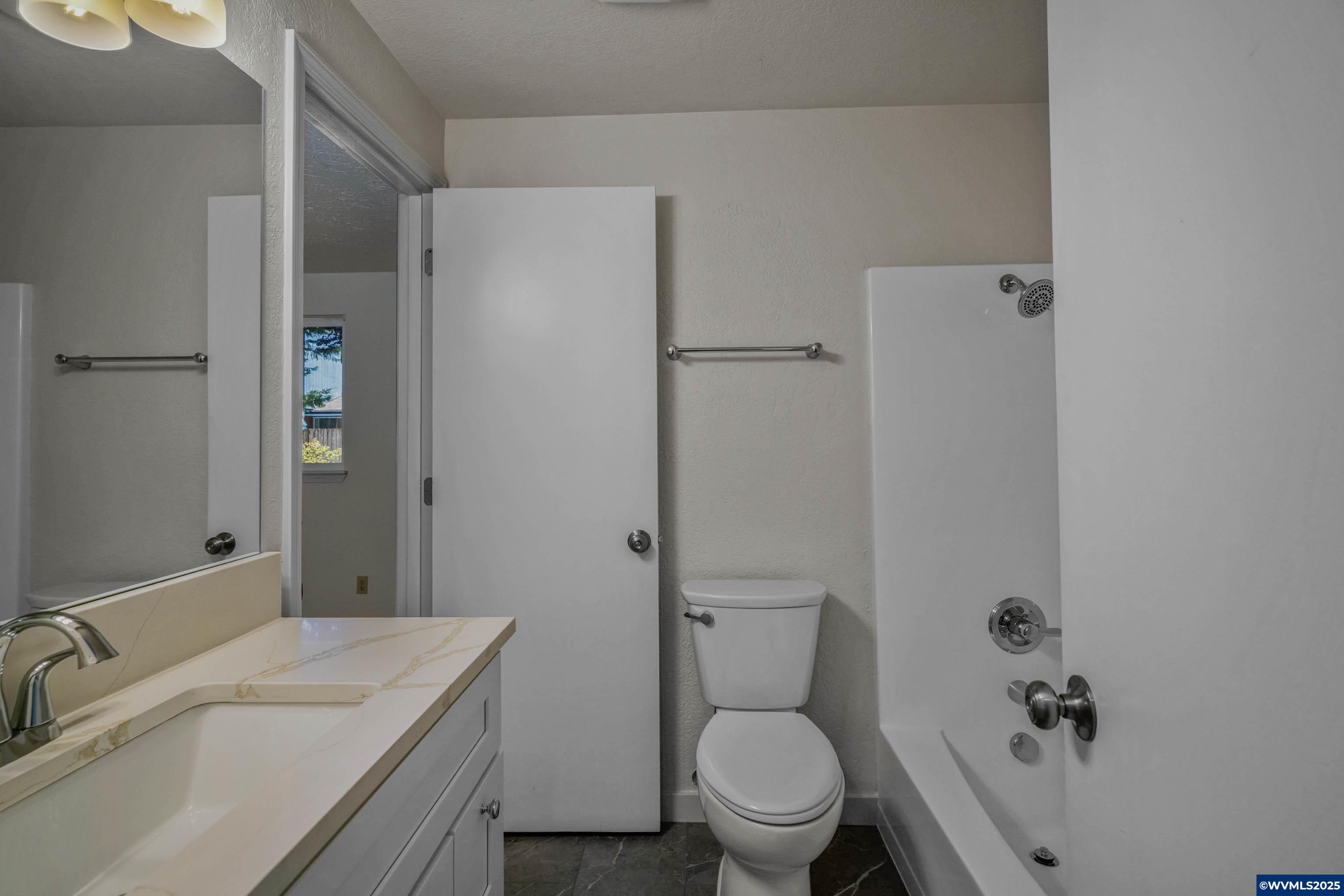 450 Flint Ridge Street Southeast Salem, OR 97306 - Photo 24 of 31 Gallery Image 24