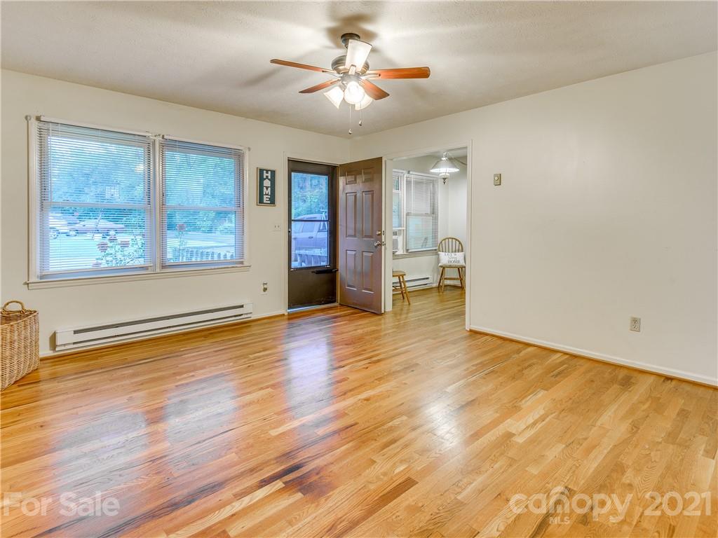 49 Pebblebrook Street Clyde, NC 28721 - Photo 3 of 28 Gallery Image 3