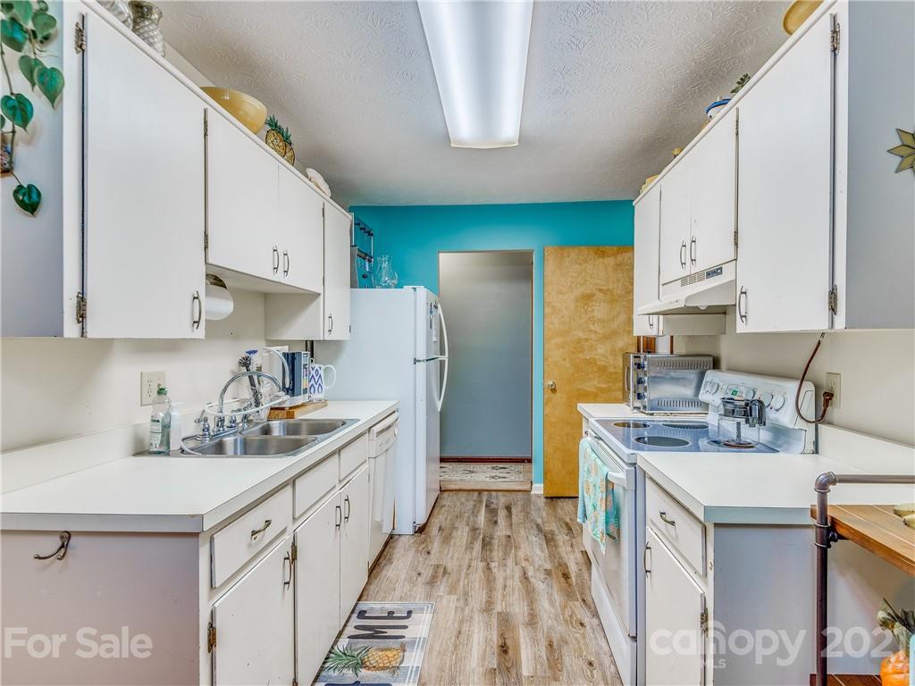 49 Pebblebrook Street Clyde, NC 28721 - Photo 21 of 28 Gallery Image 21