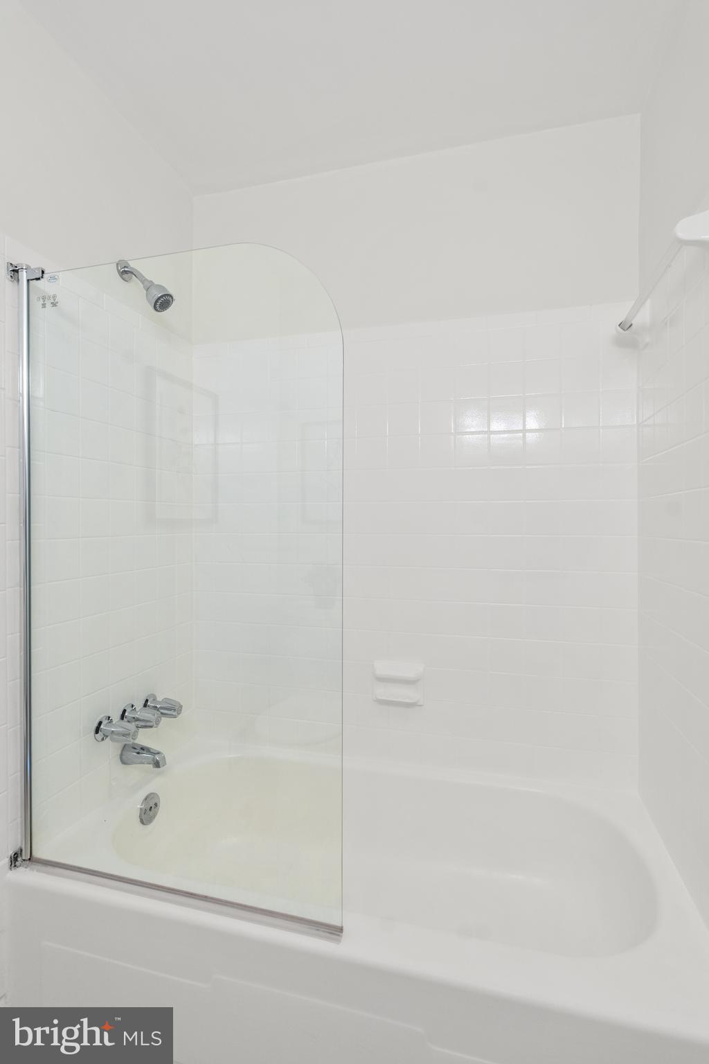 7338 Eldorado Street McLean, VA 22102 - Photo 26 of 46 Primary Bath