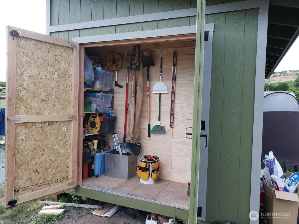 127 Hurley Lane Manson, WA 98831 - Photo 8 of 29