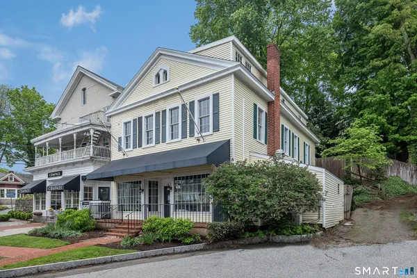 $795,000 | 3 Essex Square, Essex, CT 06426