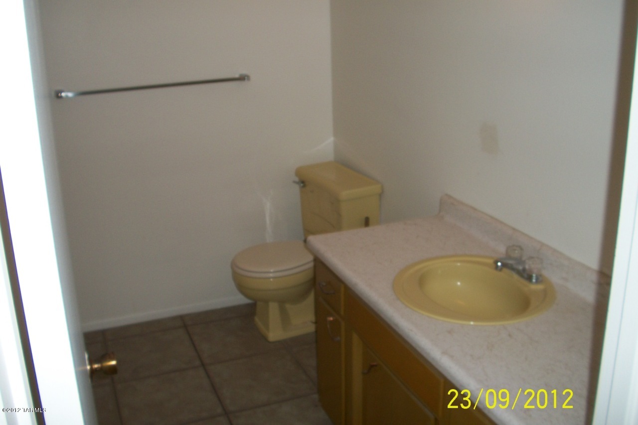 7852 East Elida Street Tucson, AZ 85715 - Photo 7 of 16