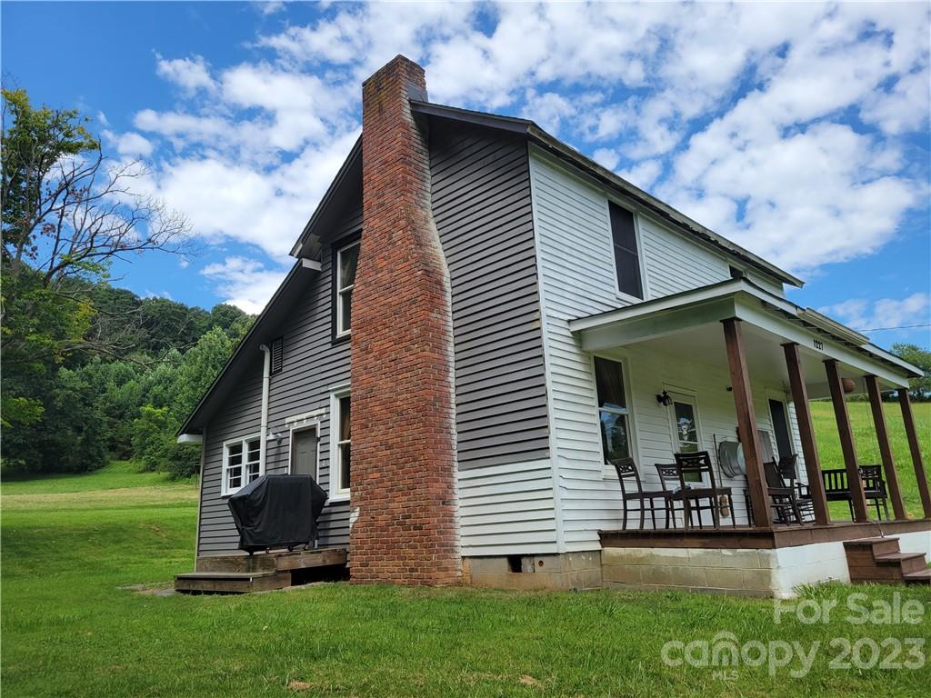1227 Newfound Road Leicester, NC 28748 - Photo 14 of 30