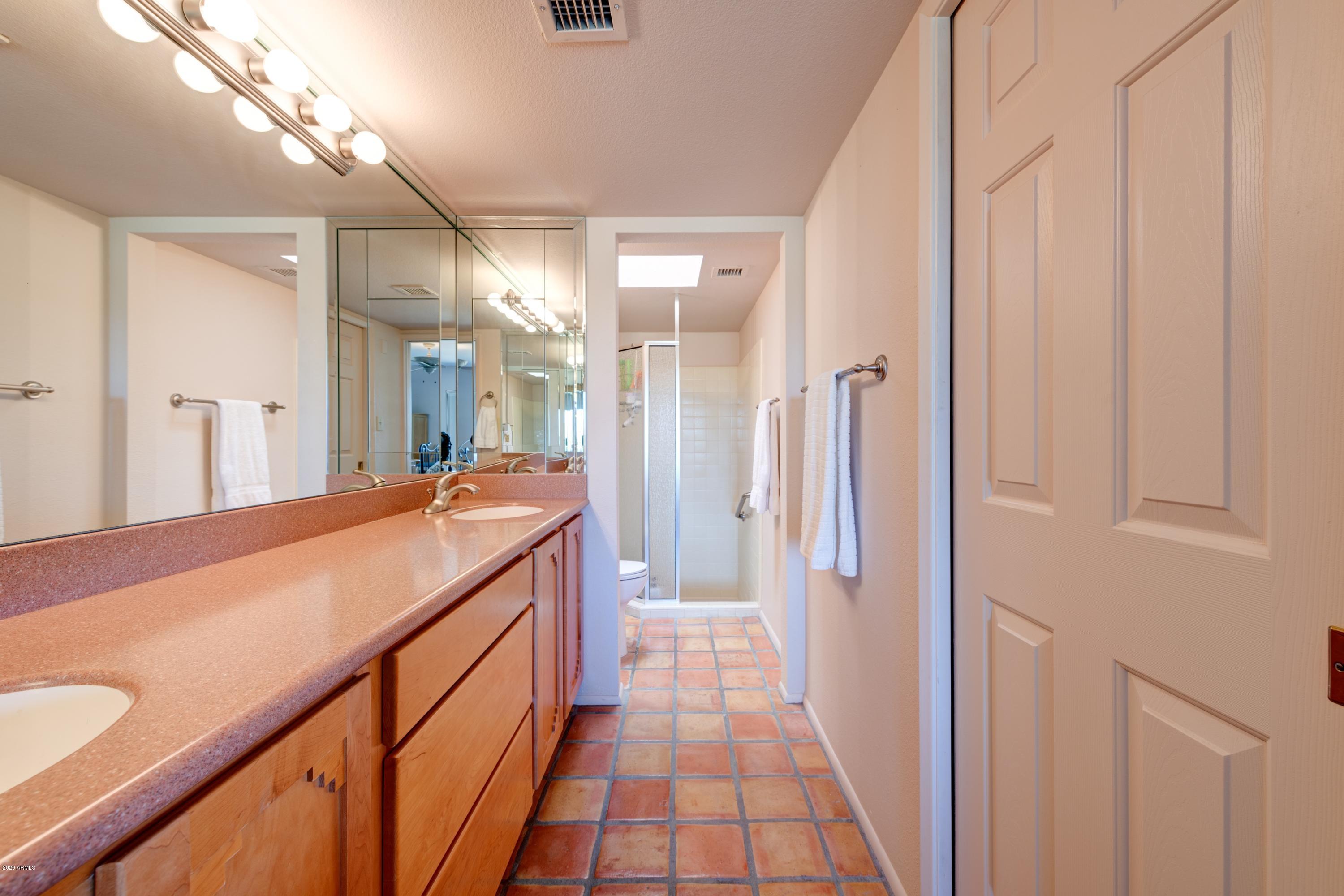 26215 North Loredo Lane Rio Verde, AZ 85263 - Photo 15 of 32 MASTDR BATH