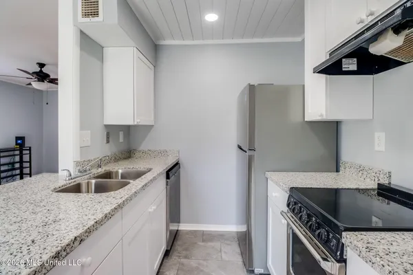 $1,400 | 125 Lanai, Diamondhead, MS 39525