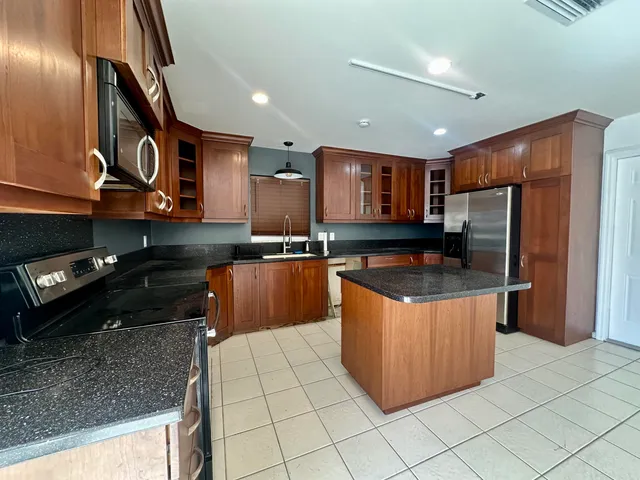 $4,200 | 2030 Bonnie Street, Boca Raton, FL 33486