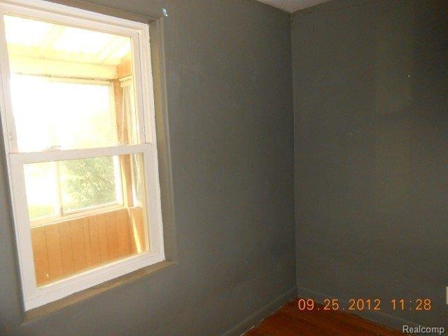 9156 Rattle Run Road Columbus, MI 48063 - Photo 11 of 16 DSCN6507.JPG