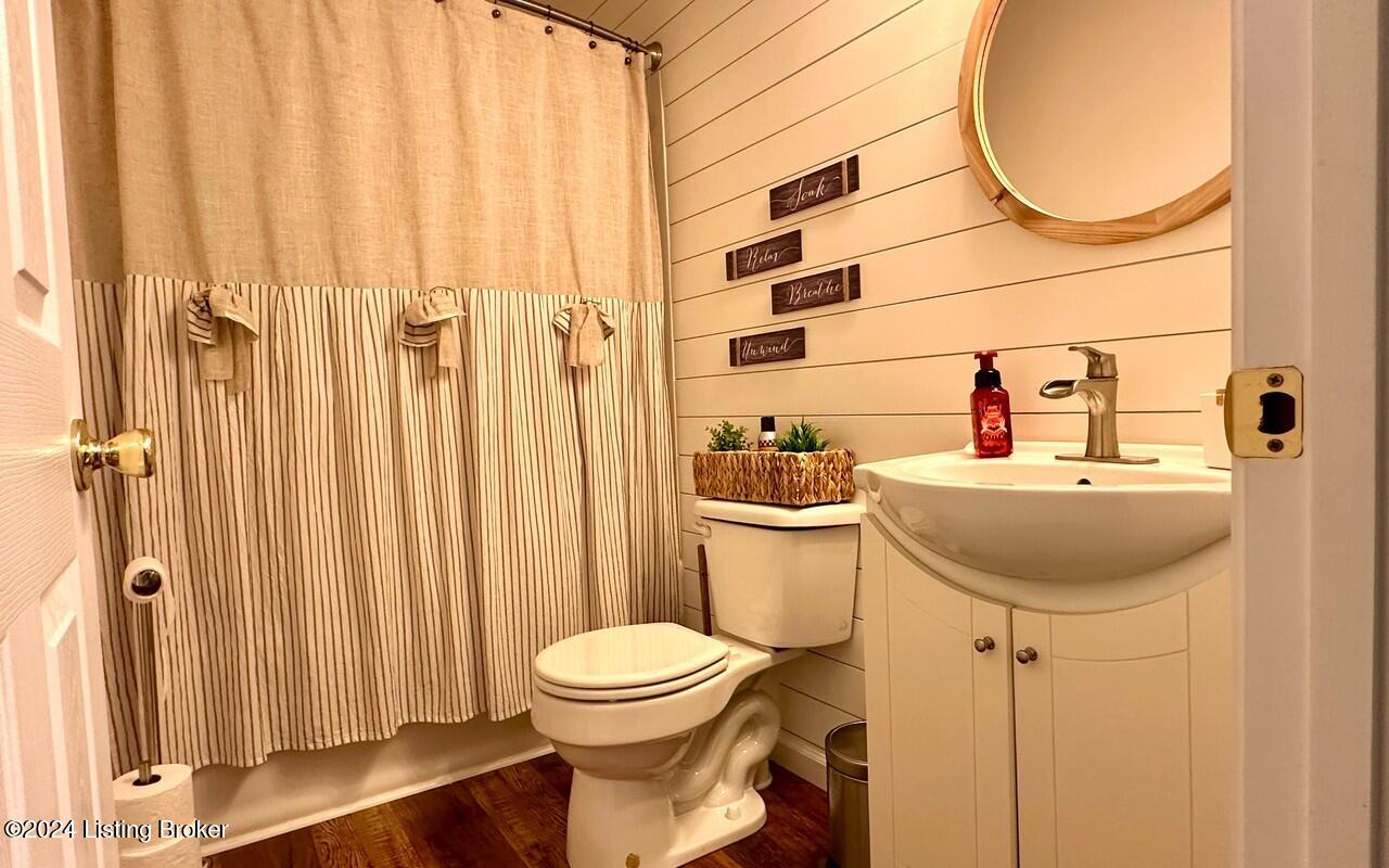 559 Grant Road Leitchfield, KY 42754 - Photo 45 of 57 Bath #2