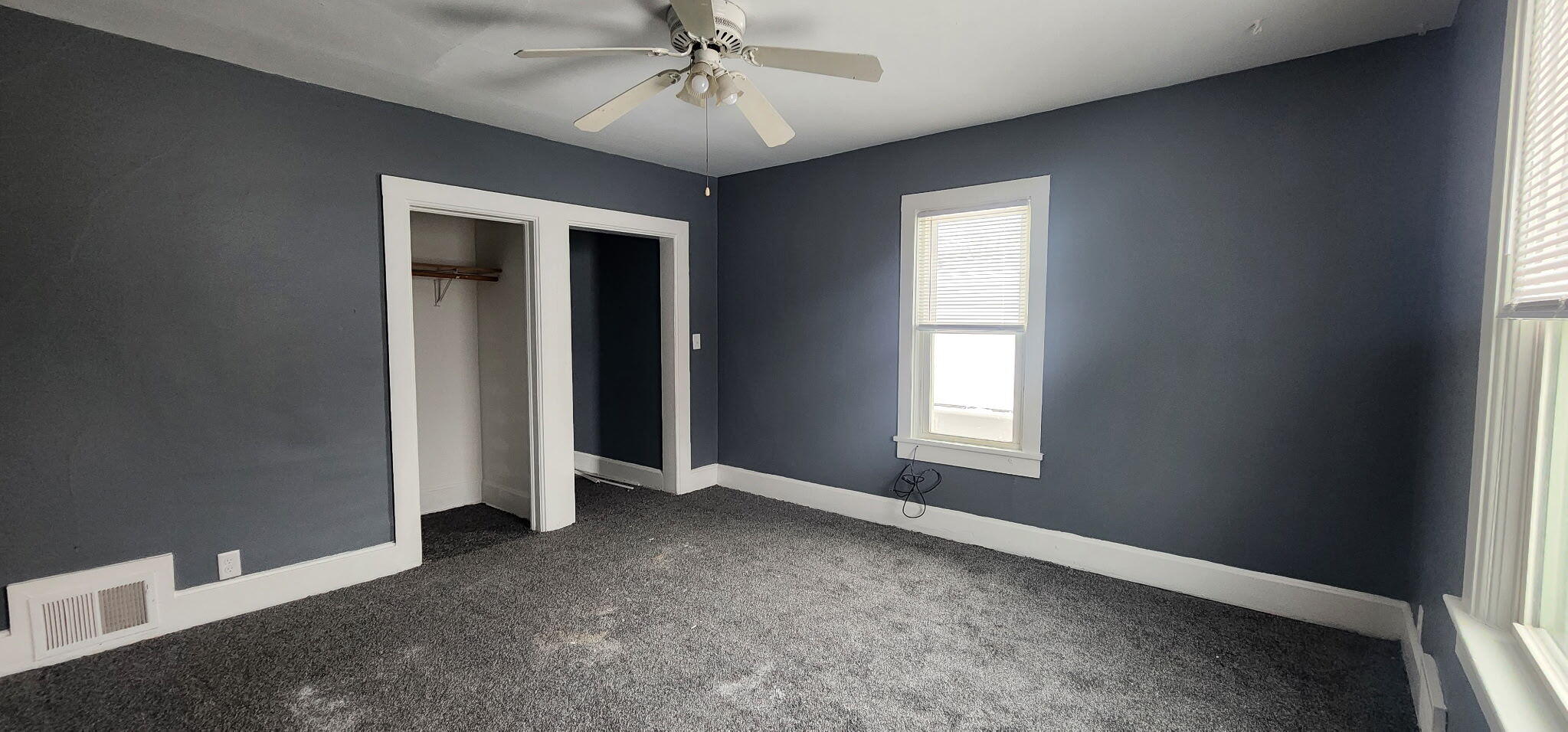 1801 North Wisconsin Street, Unit UPPR Racine, WI 53402 - Photo 12 of 18 Living Room
