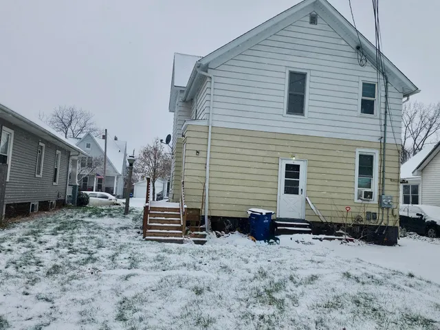 $1,050 | 1801 North Wisconsin Street, Unit UPPR, Racine, WI 53402