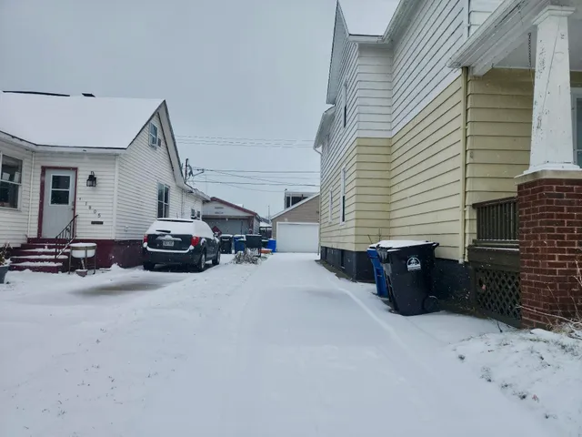 $1,050 | 1801 North Wisconsin Street, Unit UPPR, Racine, WI 53402