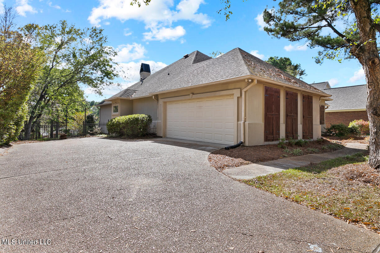 829 Annandale Road Madison, MS 39110 - Photo 3 of 30 829 Annandale Final-41