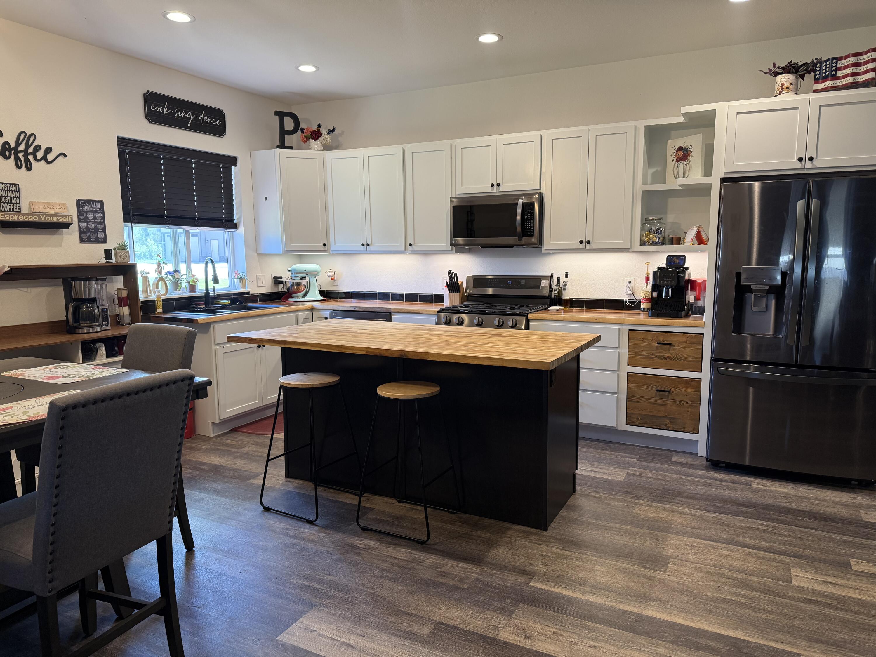 581 Riverstone Drive Ranchester, WY 82839 - Photo 9 of 24 8