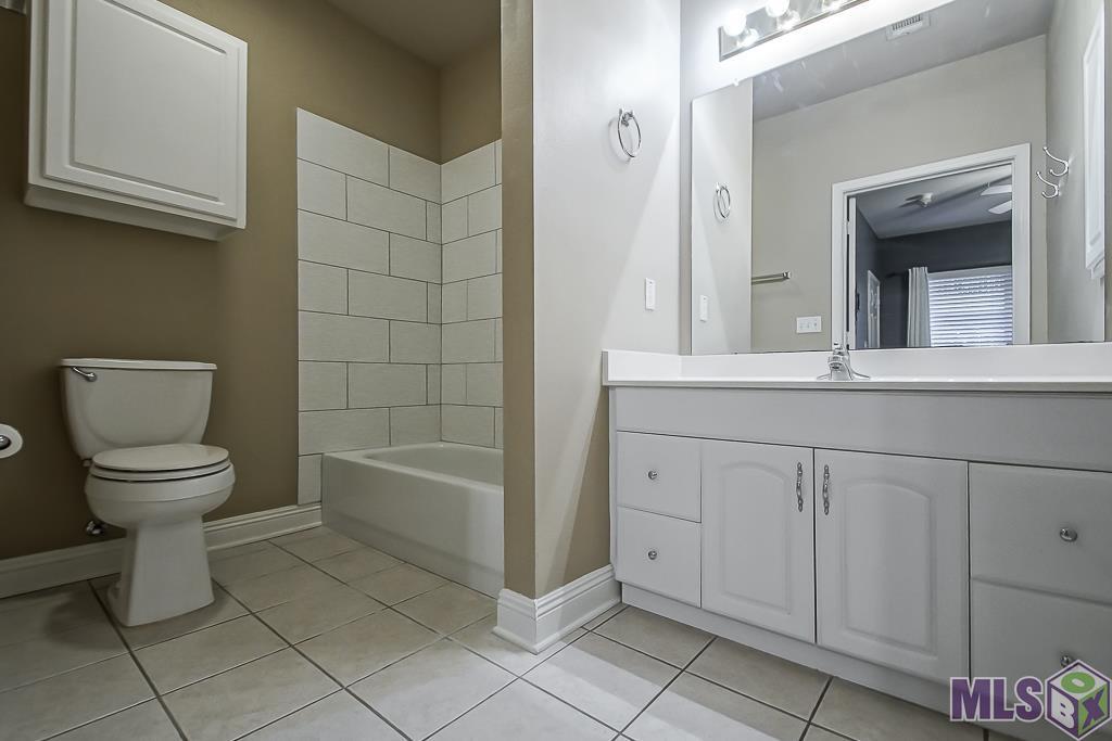 5151 Etta Street, Unit 3B Baton Rouge, LA 70820 - Photo 14 of 22 Gallery Image 14