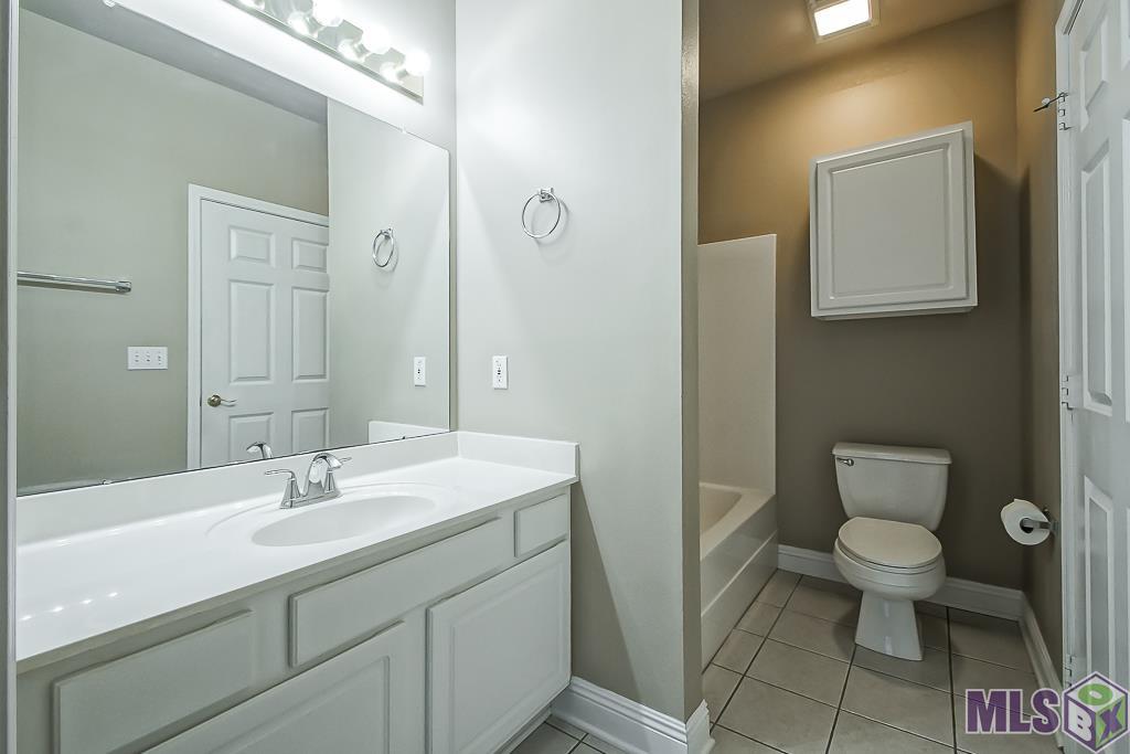 5151 Etta Street, Unit 3B Baton Rouge, LA 70820 - Photo 16 of 22 Gallery Image 16