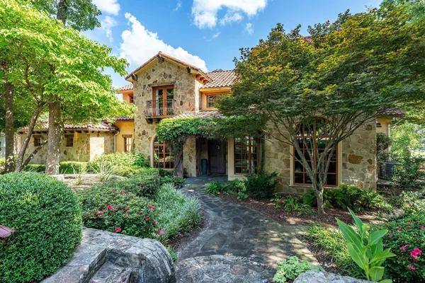 $1,100,000 | 4406 Cascades Boulevard, Tyler, TX 75709