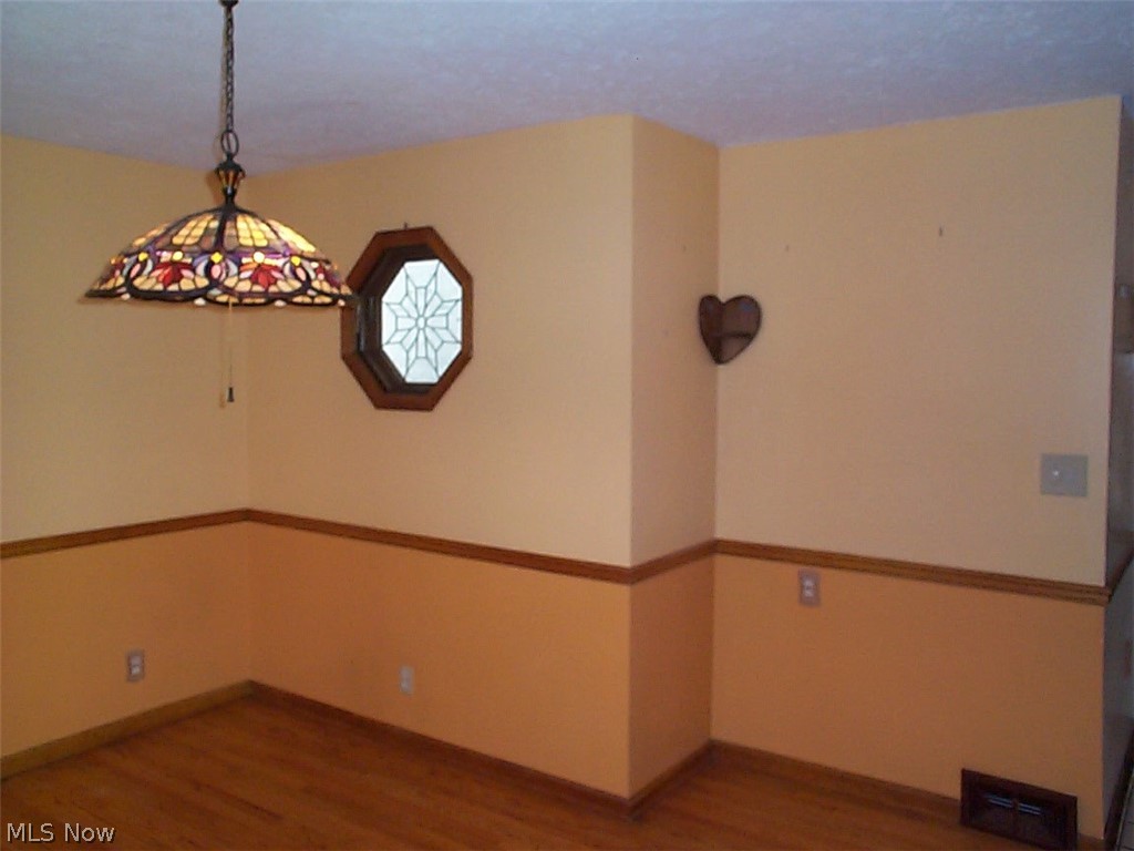 1143 Ford Road Lyndhurst, OH 44124 - Photo 17 of 32 Gallery Image 17