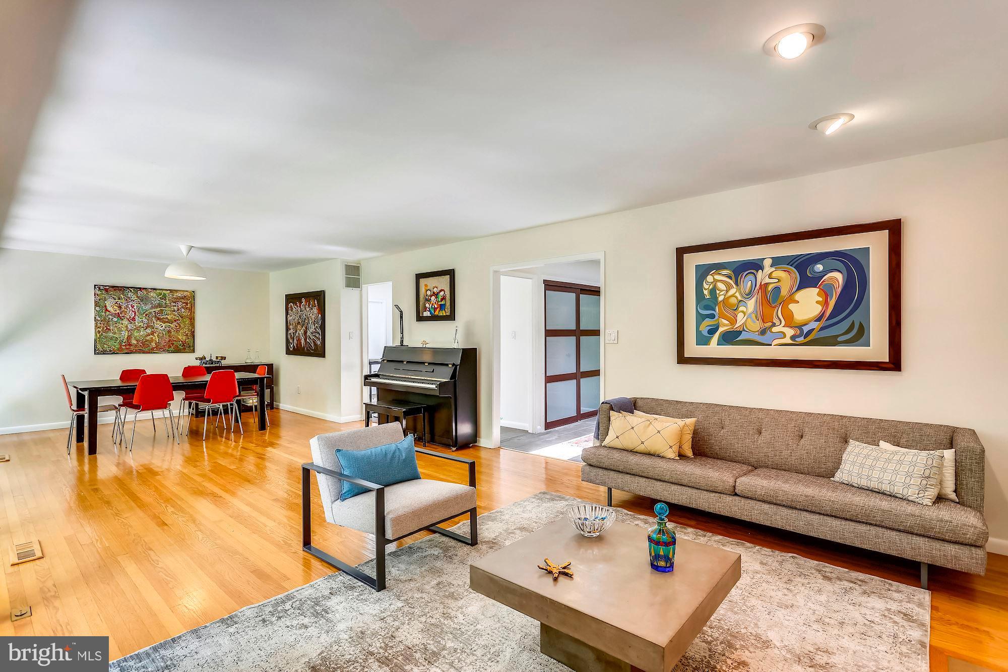 8300 Still Spring Court Bethesda, MD 20817 - Photo 7 of 43 Gallery Image 7