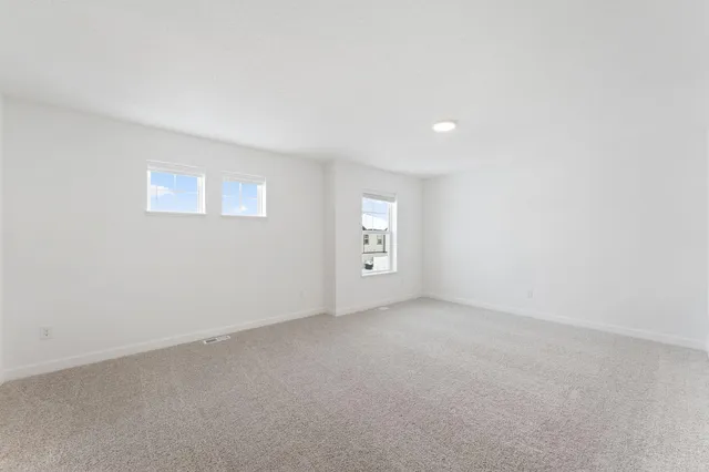 $389,410 | 5231 Long Pointe Pass, Woodbury, MN 55129