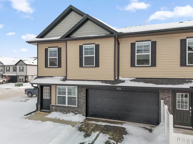 $389,410 | 5231 Long Pointe Pass, Woodbury, MN 55129