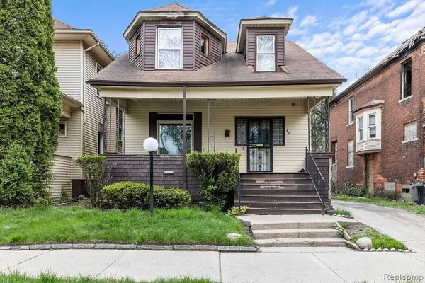 $42,500 | 49 Richton Street, Highland Park, MI 48203