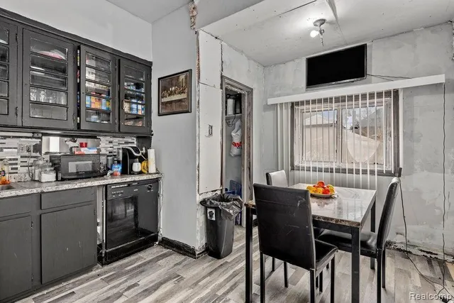 $57,000 | 49 Richton Street, Highland Park, MI 48203