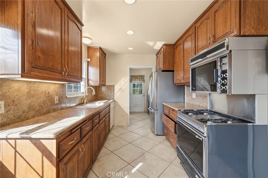 9600 Hoback Street Bellflower, CA 90706 - Photo 12 of 32